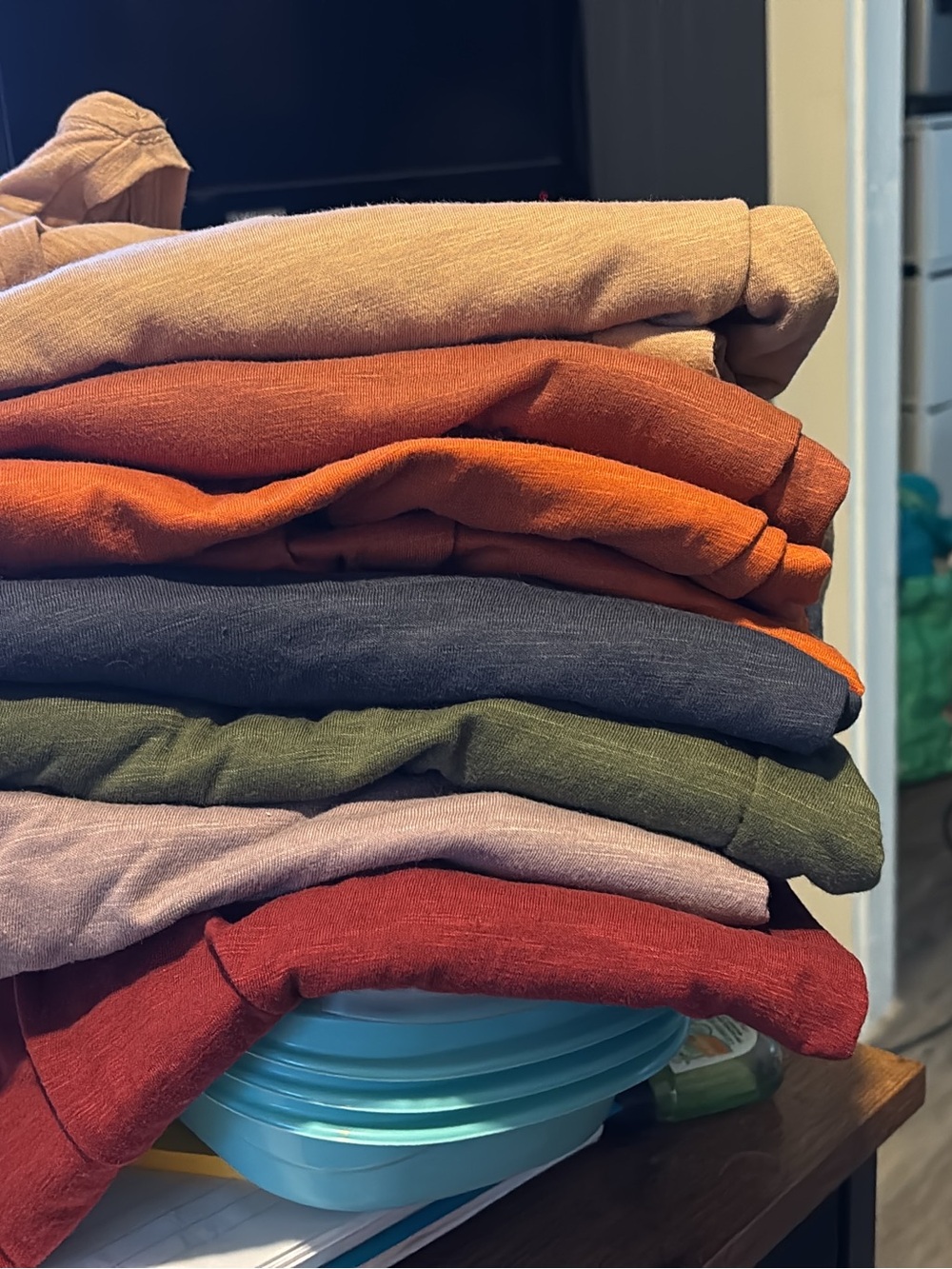 Vneck with rounded hem